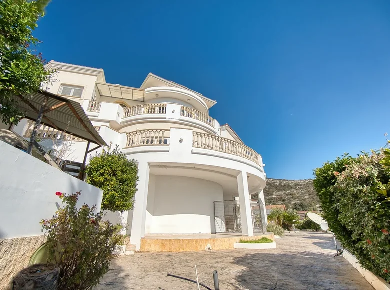 5 bedroom house 780 m² Tala, Cyprus