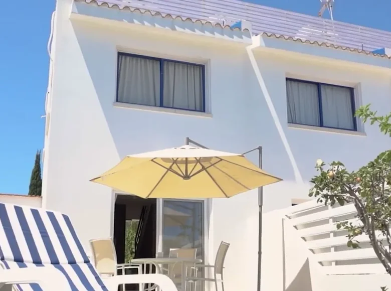 2 bedroom apartment 90 m² Paralimni, Cyprus