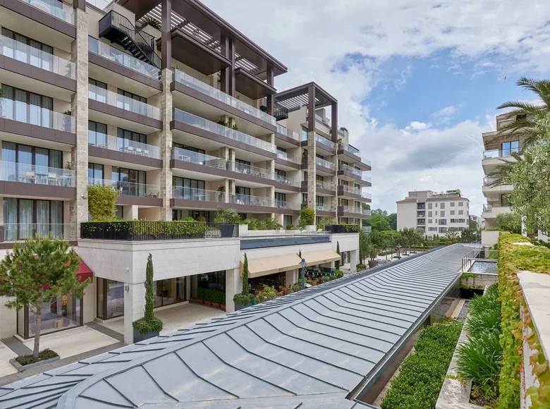 Mieszkanie 4 pokoi 193 m² Tivat, Czarnogóra