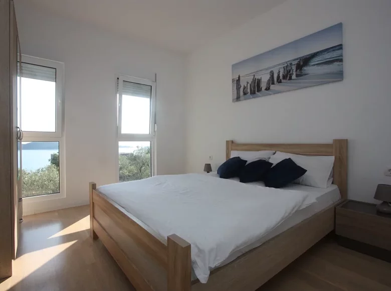 Apartamento 2 habitaciones 65 m² Rafailovici, Montenegro