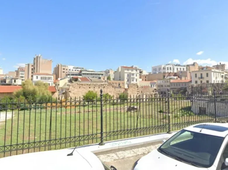 Commercial property 51 m² in Municipality of Athens, Greece