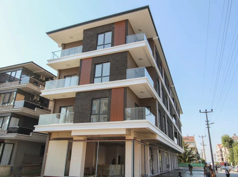 2 bedroom apartment 120 m² Çiftlikköy, Turkey