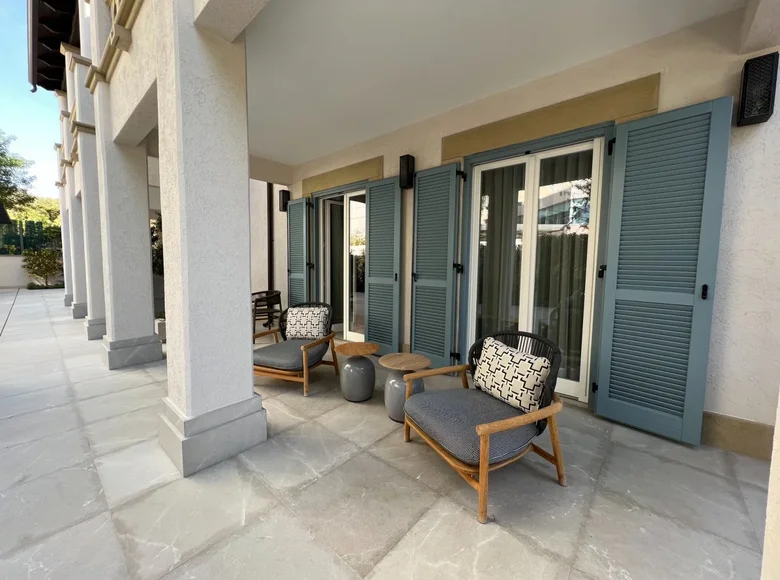 Mieszkanie 2 pokoi 102 m² Koinoteta Pyrgou Lemesou, Cypr