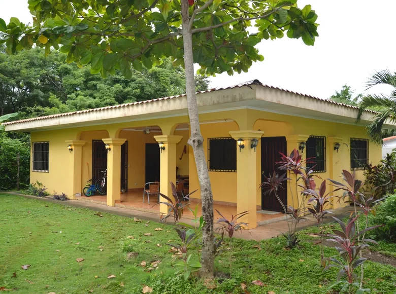 Casa 3 habitaciones  Canton Santa Cruz, Costa Rica