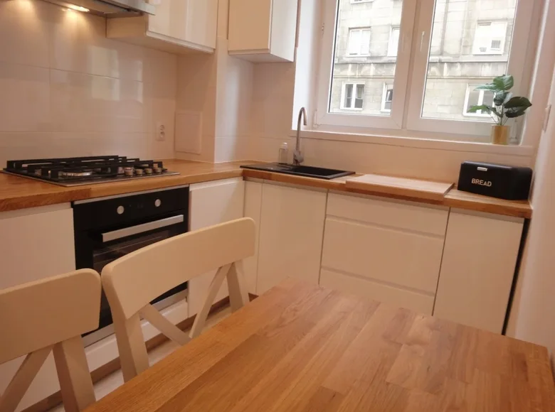 1 room apartment 34 m² in Warsaw, Poland