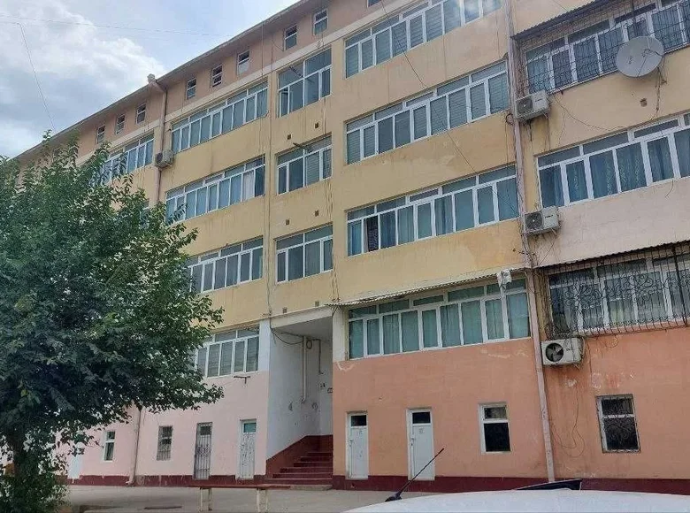 Kvartira 3 xonalar 80 m² Samarqandda