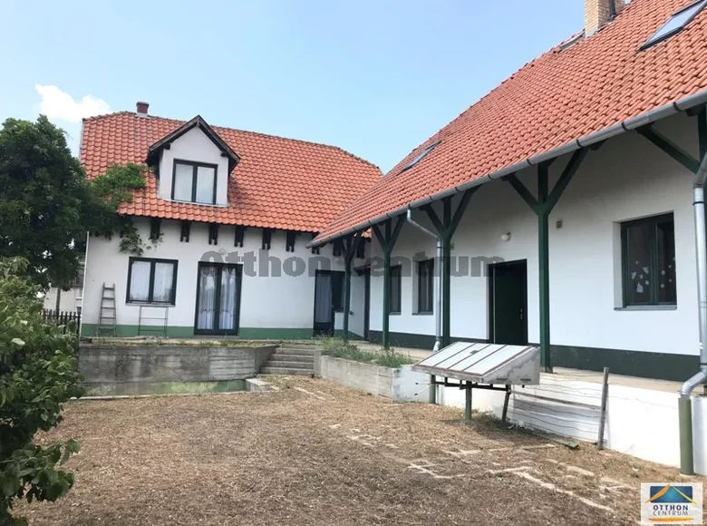 House 12 rooms 360 m² Debreceni jaras, Hungary