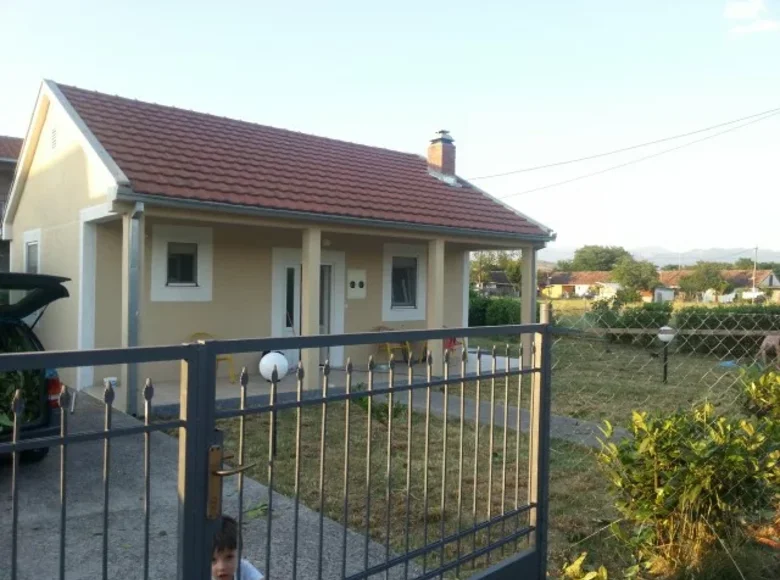 1 bedroom house 72 m² Podgorica, Montenegro