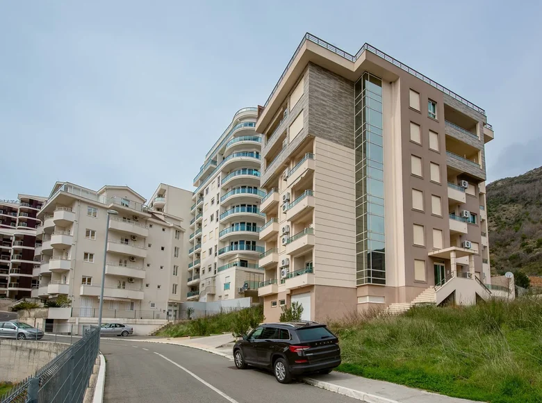 Квартира 1 спальня 43 м² Бечичи, Черногория
