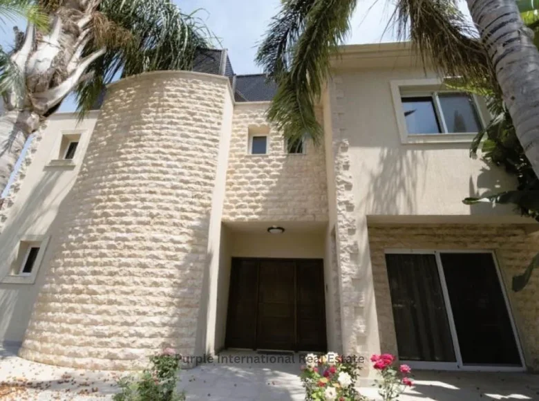 Villa 4 chambres 353 m² Germasogeia, Chypre