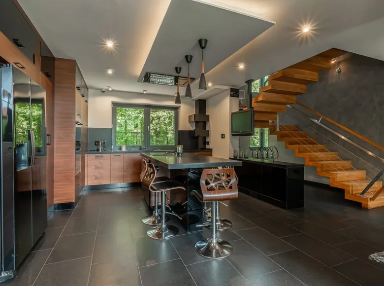 House 302 m² Warsaw, Poland