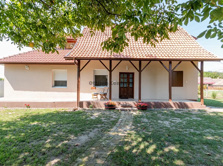 Casa 3 habitaciones 110 m² Albertirsa, Hungría