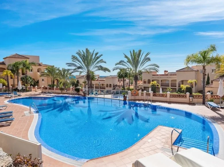 2 bedroom apartment 147 m² Benahavis, Spain