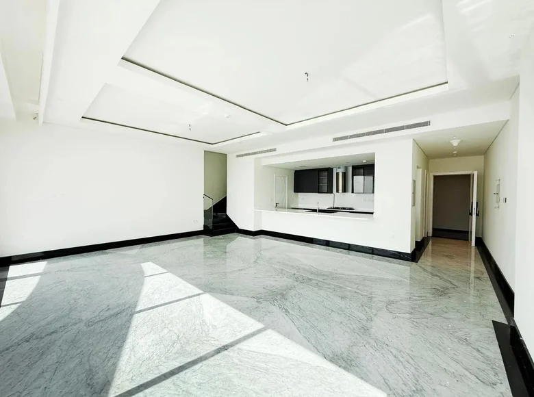 2 bedroom apartment 215 m² Dubai, United Arab Emirates