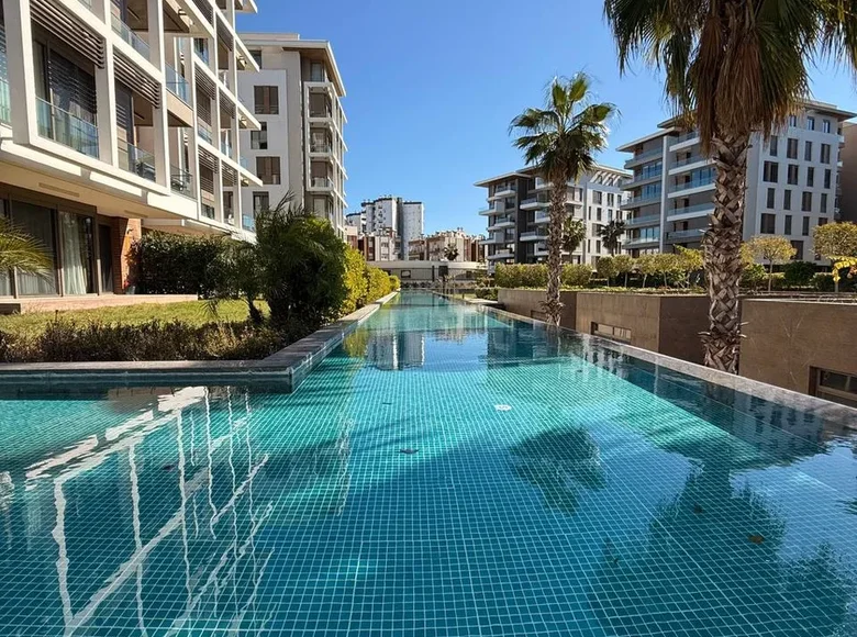 Apartamento 4 habitaciones 200 m² Muratpasa, Turquía