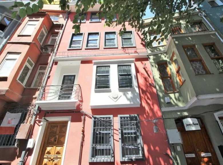 4 bedroom apartment 340 m² Fatih, Turkey