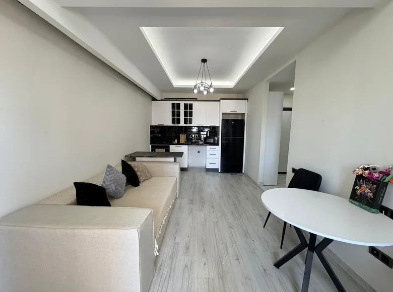 Mieszkanie 3 pokoi 90 m² Mezitli, Turcja