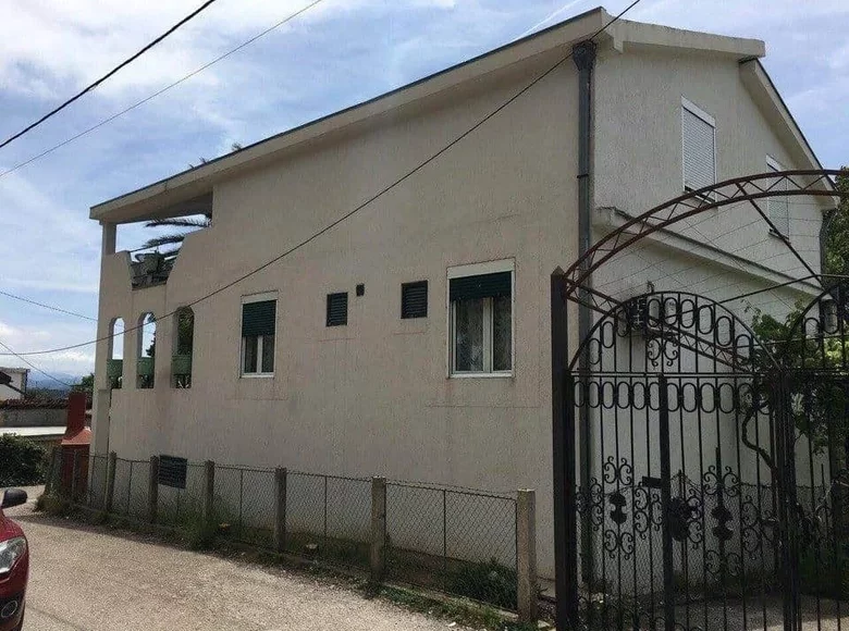 Casa 6 habitaciones 235 m² Sutomore, Montenegro