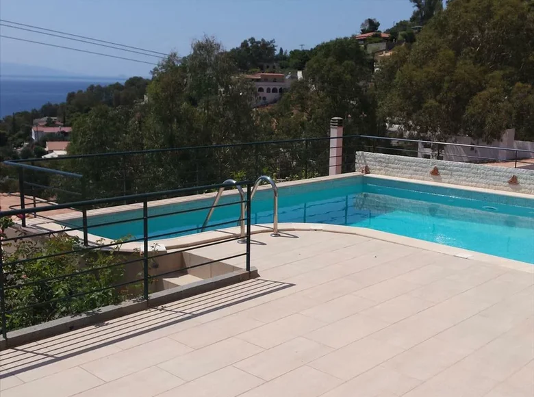 3 bedroom townthouse 120 m² Kypseli, Greece