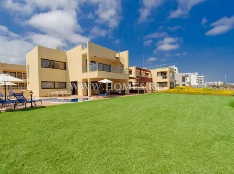 5 room villa 298 m² Larnaca, Cyprus