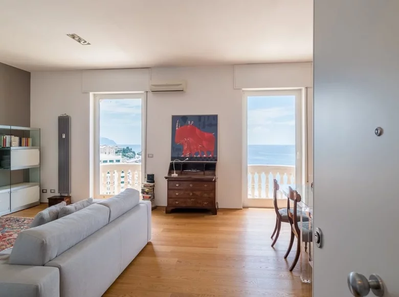 1 bedroom apartment 85 m² Genoa, Italy