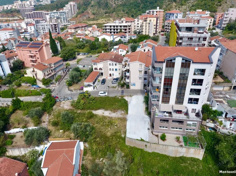 Investition 2 000 m² Becici, Montenegro