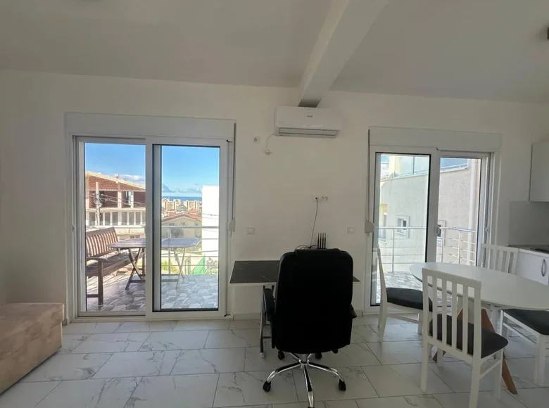 Wohnung 2 Schlafzimmer 51 m² Burtaisi, Montenegro