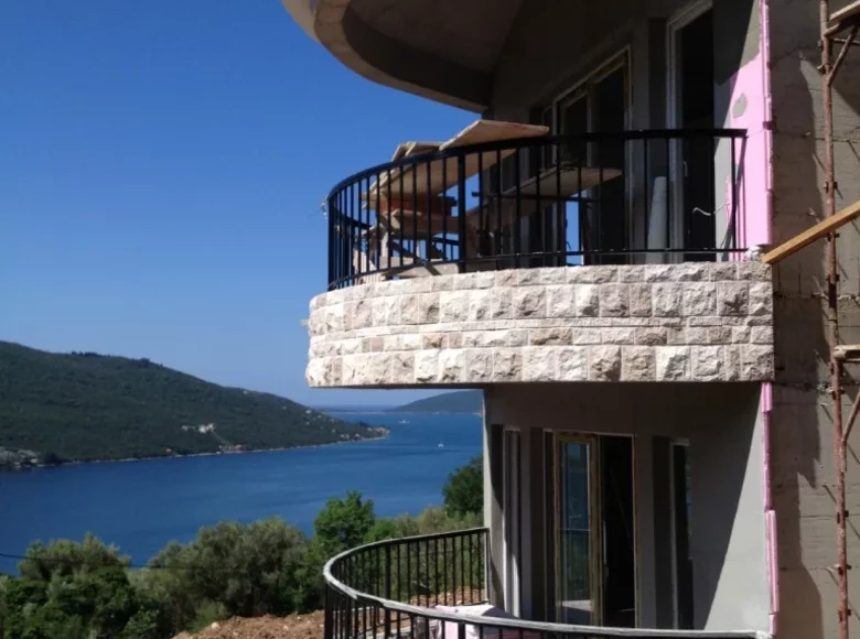 3 bedroom apartment 129 m² Herceg Novi, Montenegro