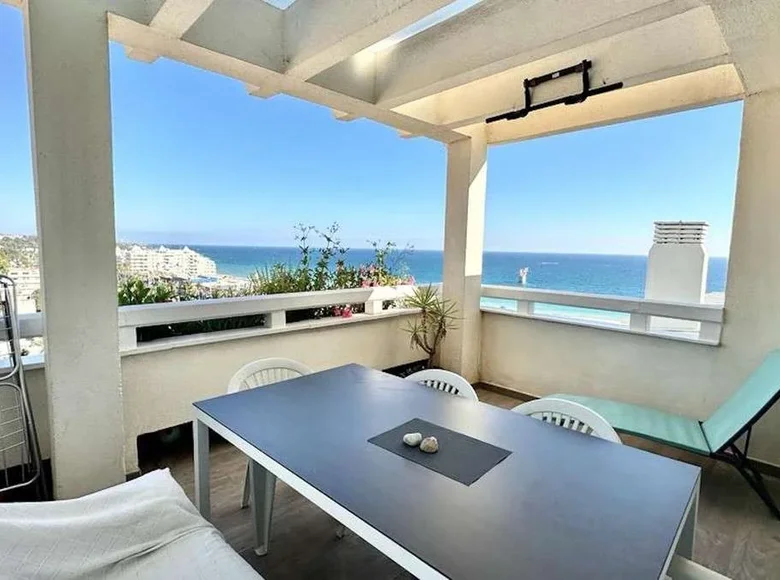 2 bedroom penthouse 96 m² Marbella, Spain