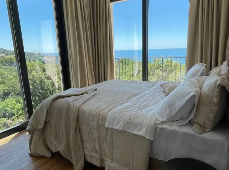 Stadthaus 4 Schlafzimmer 220 m² Becici, Montenegro