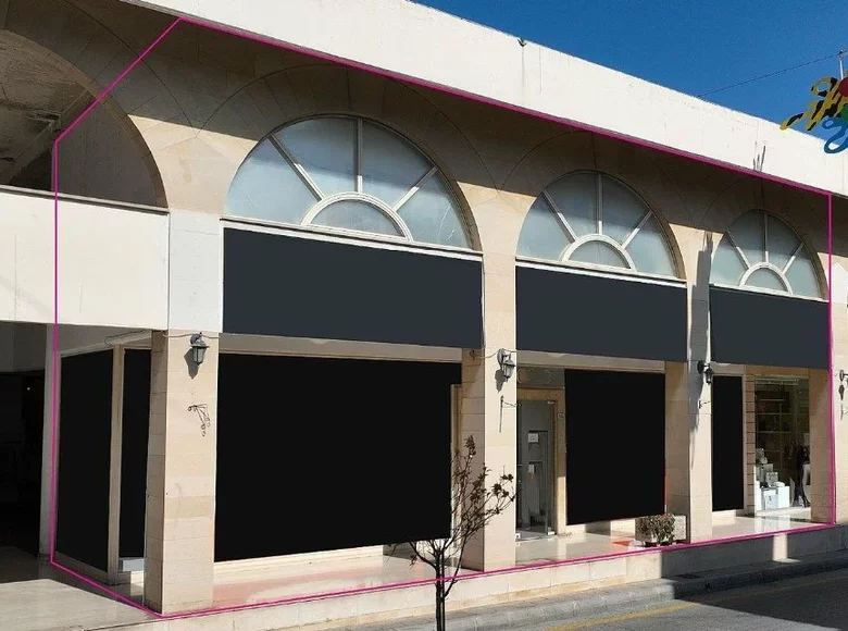 Boutique 97 m² à Limassol, Bases souveraines britanniques