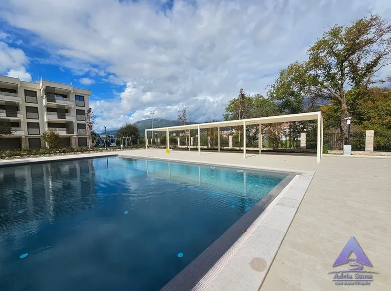 2 bedroom apartment 83 m² Igalo, Montenegro