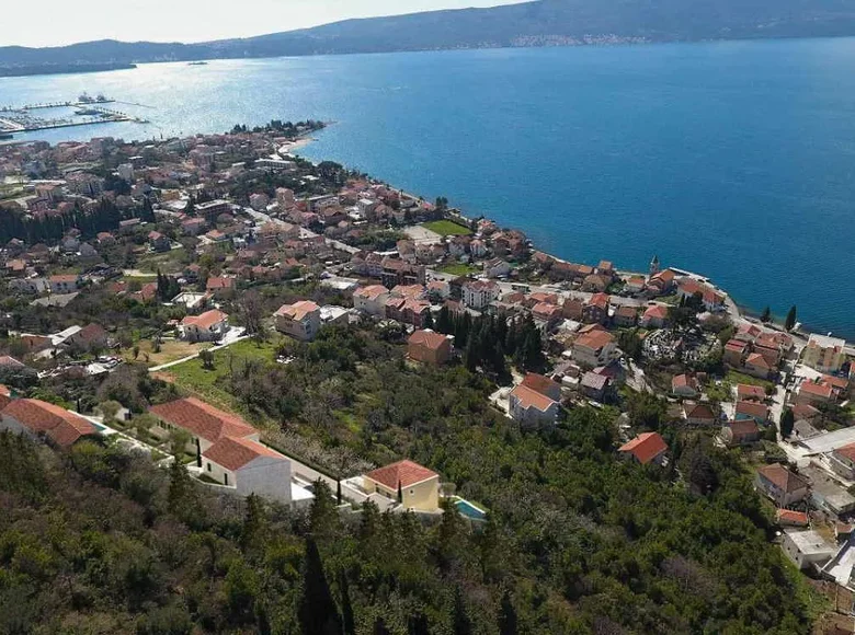 Parcelas  Tivat, Montenegro