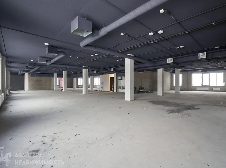 Oficina 10 habitaciones 100 m² en Zdanovicki sielski Saviet, Belarús