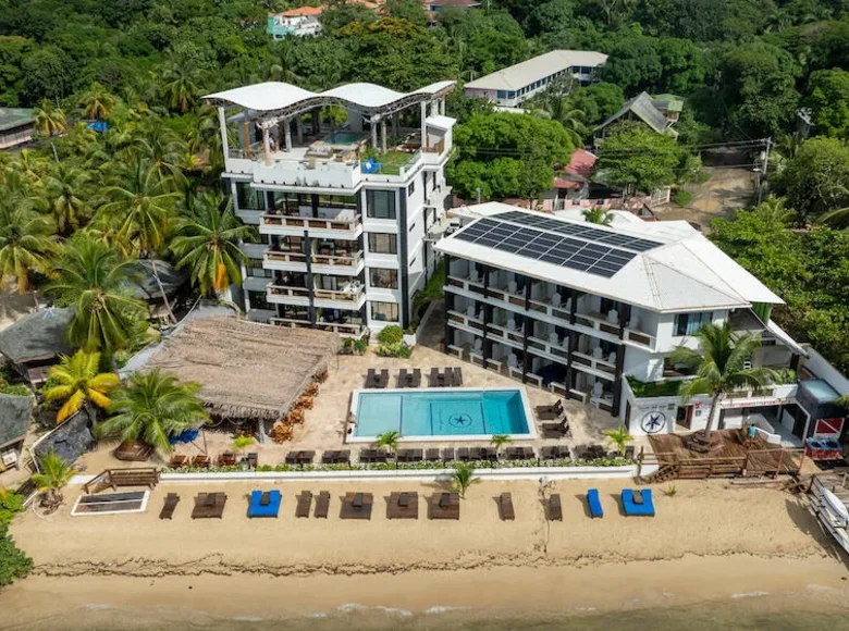 2 bedroom condo 125 m² West End, Honduras
