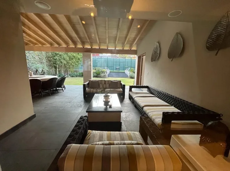 Дом 4 спальни 595 м² Мехико, Мексика