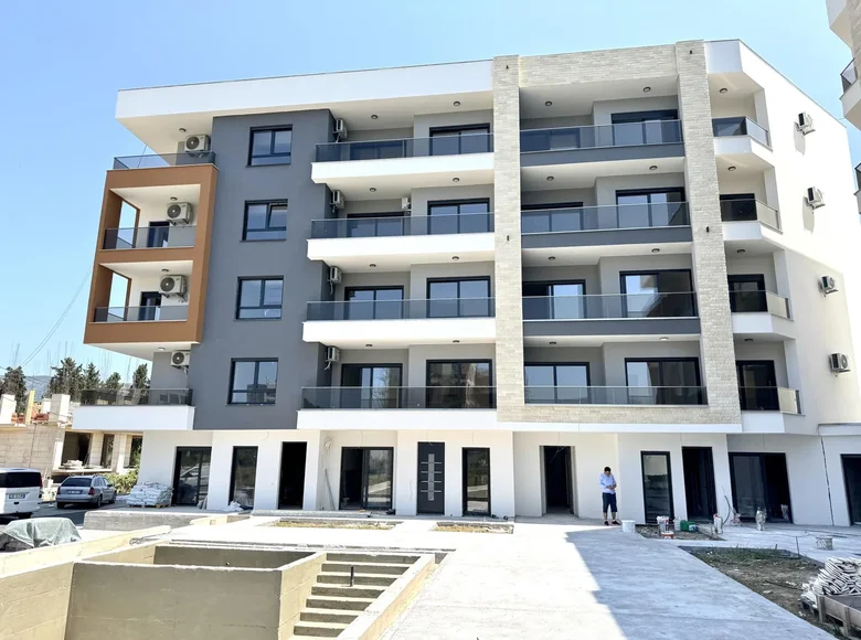 2 bedroom apartment 65 m² Ulcinj, Montenegro