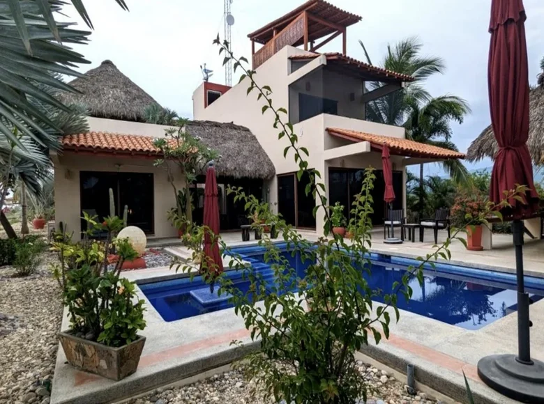 3 bedroom villa 9 472 m² Puerto Escondido, Mexico
