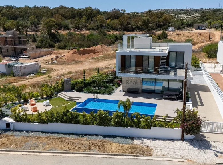 Villa de 4 dormitorios 135 m² Paralimni, Chipre