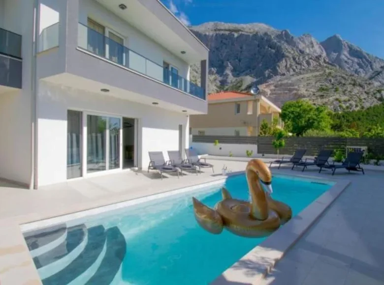 Willa 3 pokoi 254 m² Makarska, Chorwacja