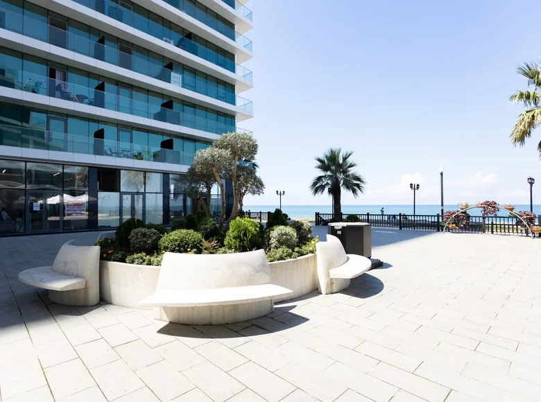 2 bedroom apartment 80 m² Batumi, Georgia