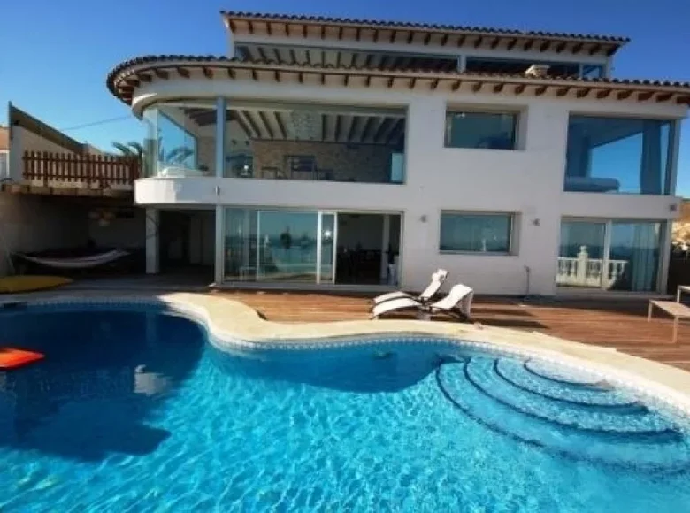 6-Schlafzimmer-Villa 400 m² el Campello, Spanien