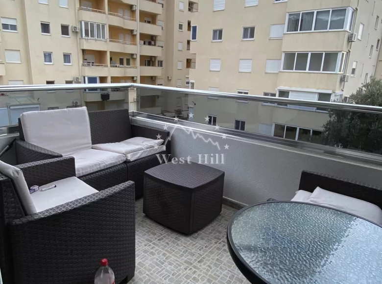 Mieszkanie 2 pokoi 59 m² Bar, Czarnogóra