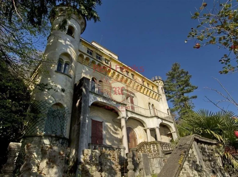 Villa de 6 pièces 700 m² Ranco, Italie
