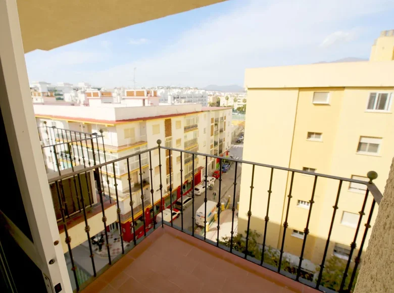 Wohnung 2 Schlafzimmer 97 m² Estepona, Spanien