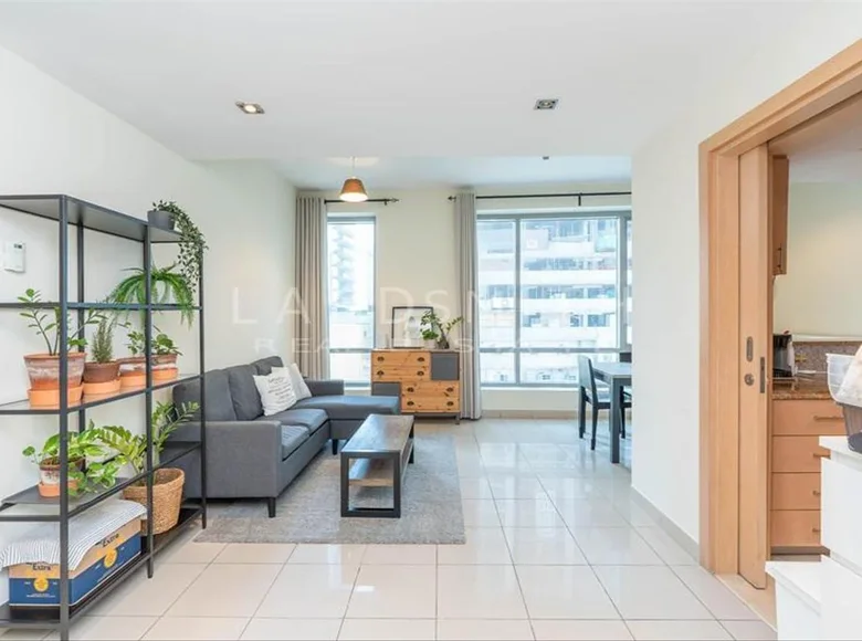 Квартира 1 комната 726 м² Дубай, ОАЭ