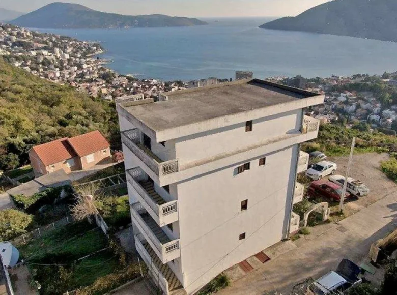 Willa 15 pokojów 740 m² Igalo, Czarnogóra