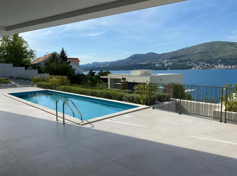 4 bedroom Villa 326 m² Split-Dalmatia County, Croatia