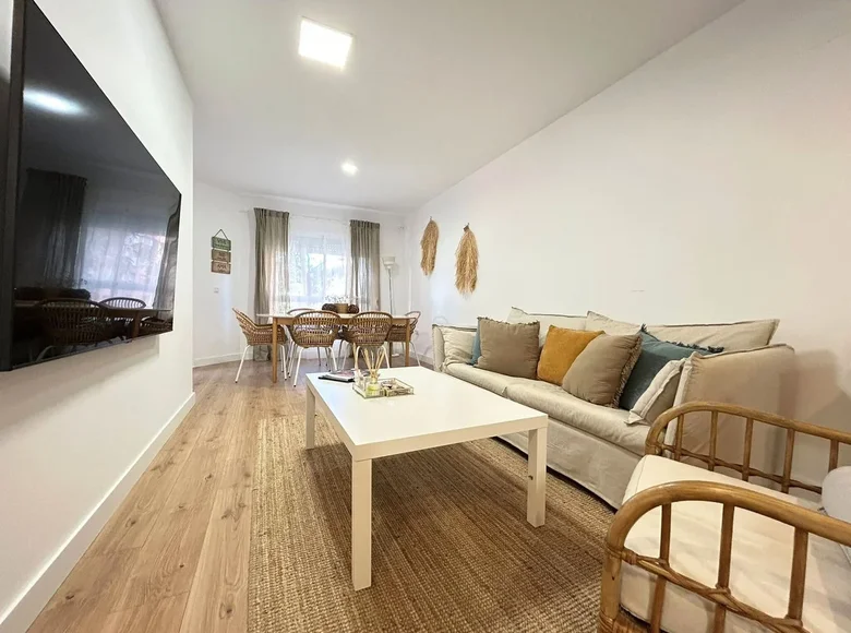 Квартира 3 спальни 98 м² Фуэнхирола, Испания