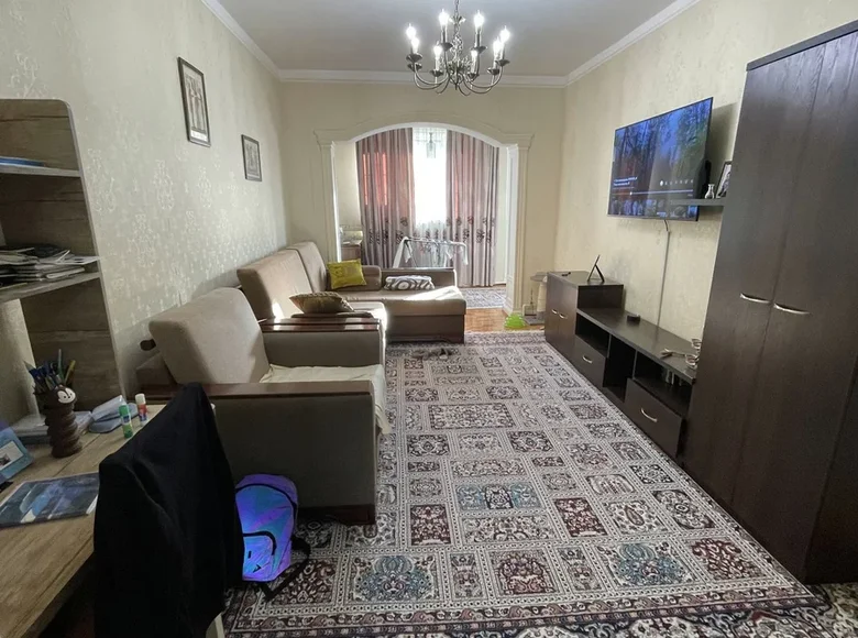 Kvartira 3 xonalar 78 m² Toshkentda